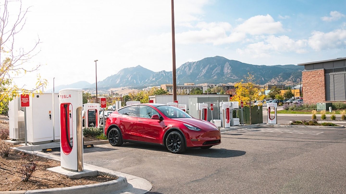 Guide: Tesla opens up: Superchargers for everyone - TIme News