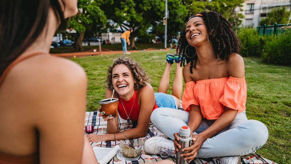 Die Londonerin lud Fremde zu einem Picknick ein