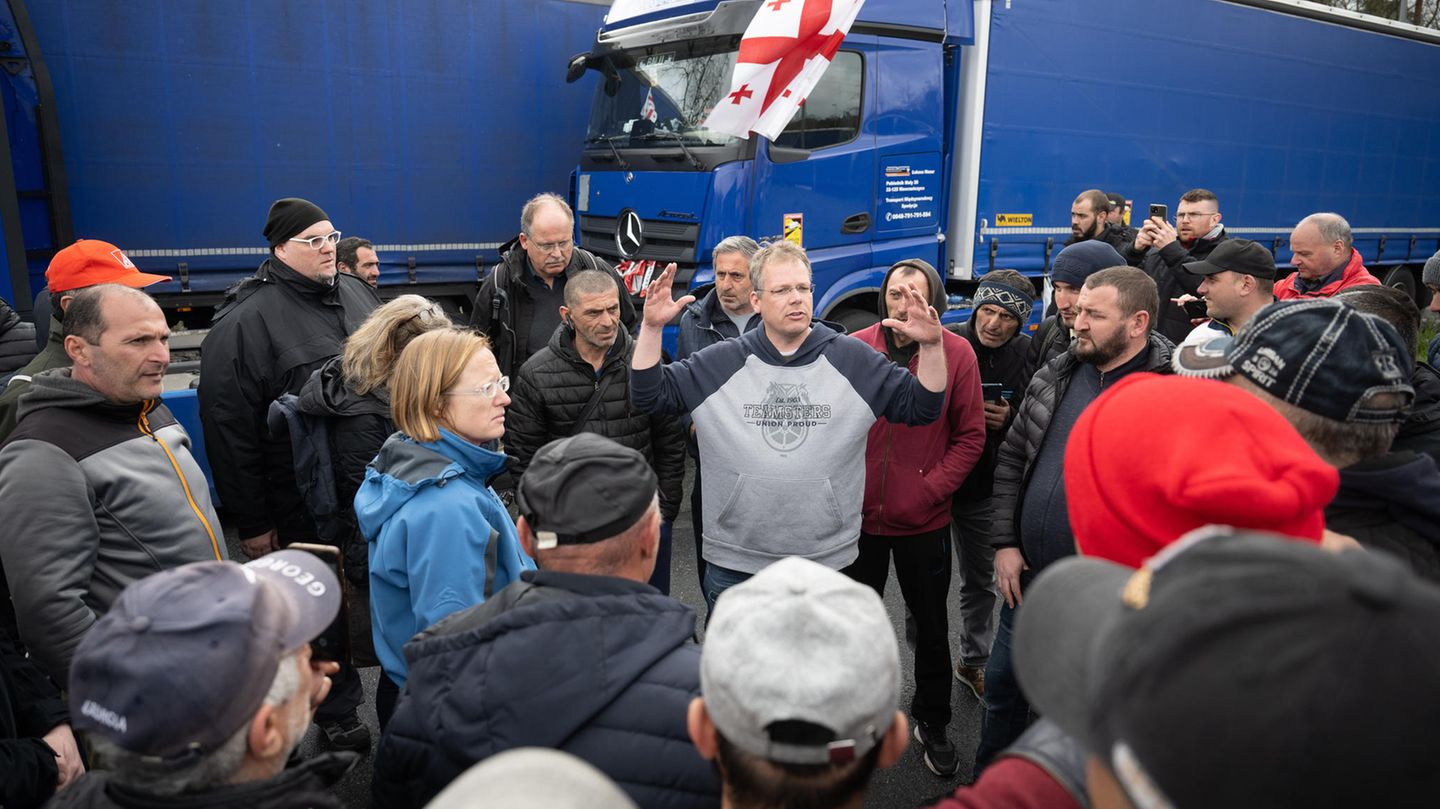 Streikende Lkw-Fahrer