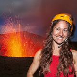 Frau vor Lavaregen