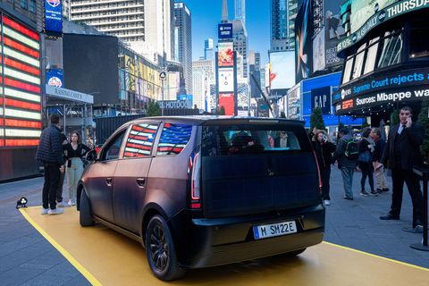Noch im Herbst 2022 tourte Sono Motors durch die USA, in der Hoffnung auf neue Geldgeber. Der Aktienkurs der Münchner Firma ist an der Techbörse Nasdaq zuletzt unter einen Dollar gefallen.