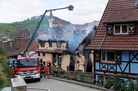 Das frühere Gasthaus in Gernsbach, Baden-Württemberg, wurde durch das Feuer zerstört