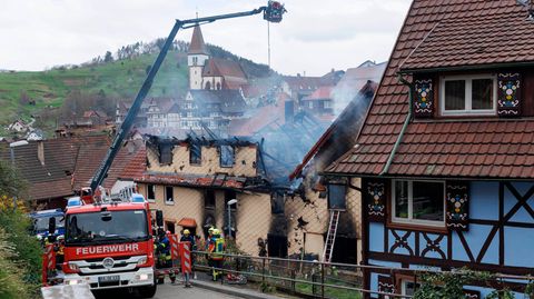 Das frühere Gasthaus in Gernsbach, Baden-Württemberg, wurde durch das Feuer zerstört