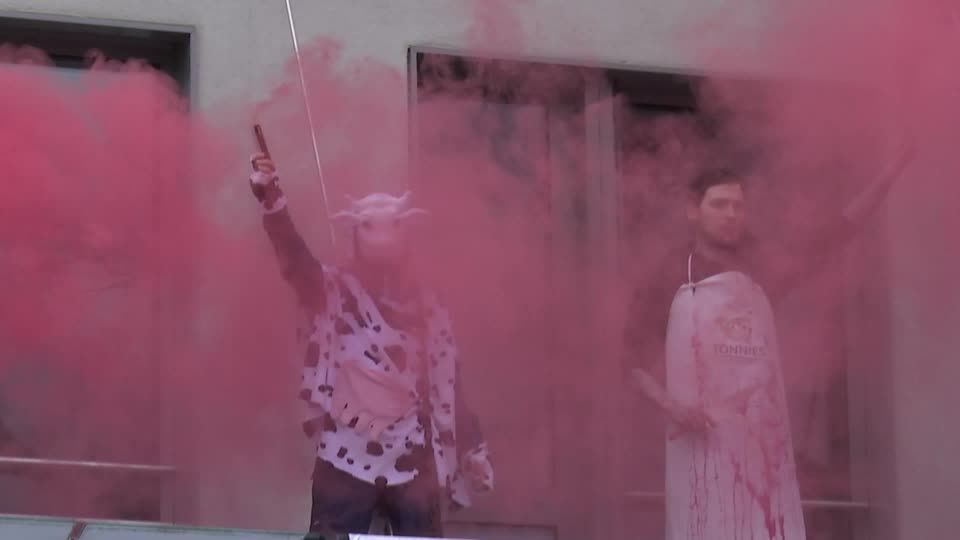 Video: Animal Rebellion fordert Ende der industriellen Tierhaltung