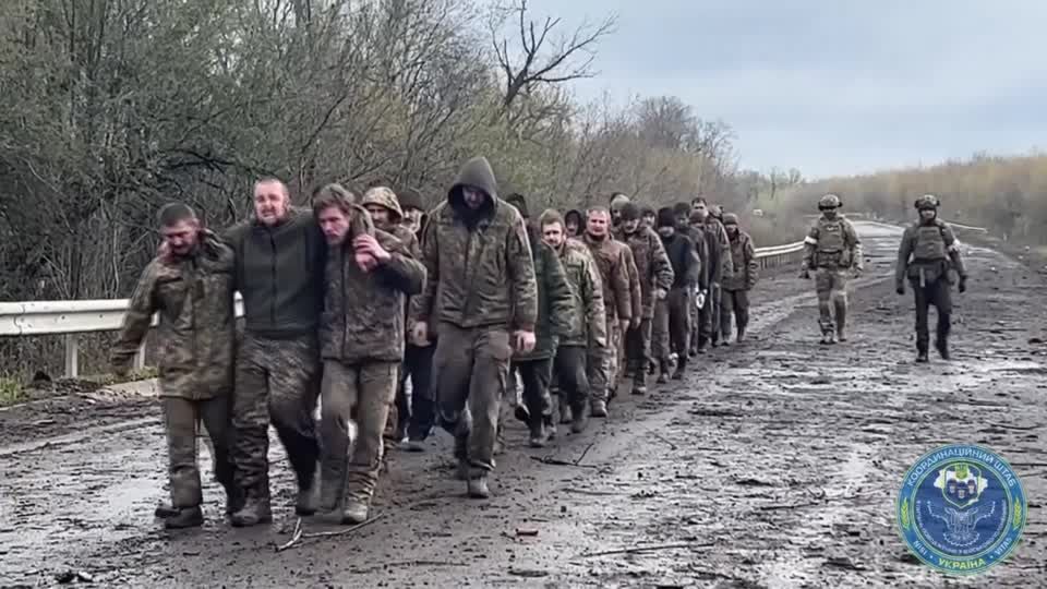 Video: Ukraine-Krieg: Gefangenen-Austausch zum orthodoxen Osterfest Video: Ukraine-Krieg: Gefangenen-Austausch zum orthodoxen Osterfest
