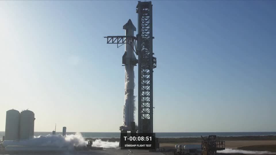 Video: Riesen-Raumschiff blieb am Boden: SpaceX sagt Raketenstart ab