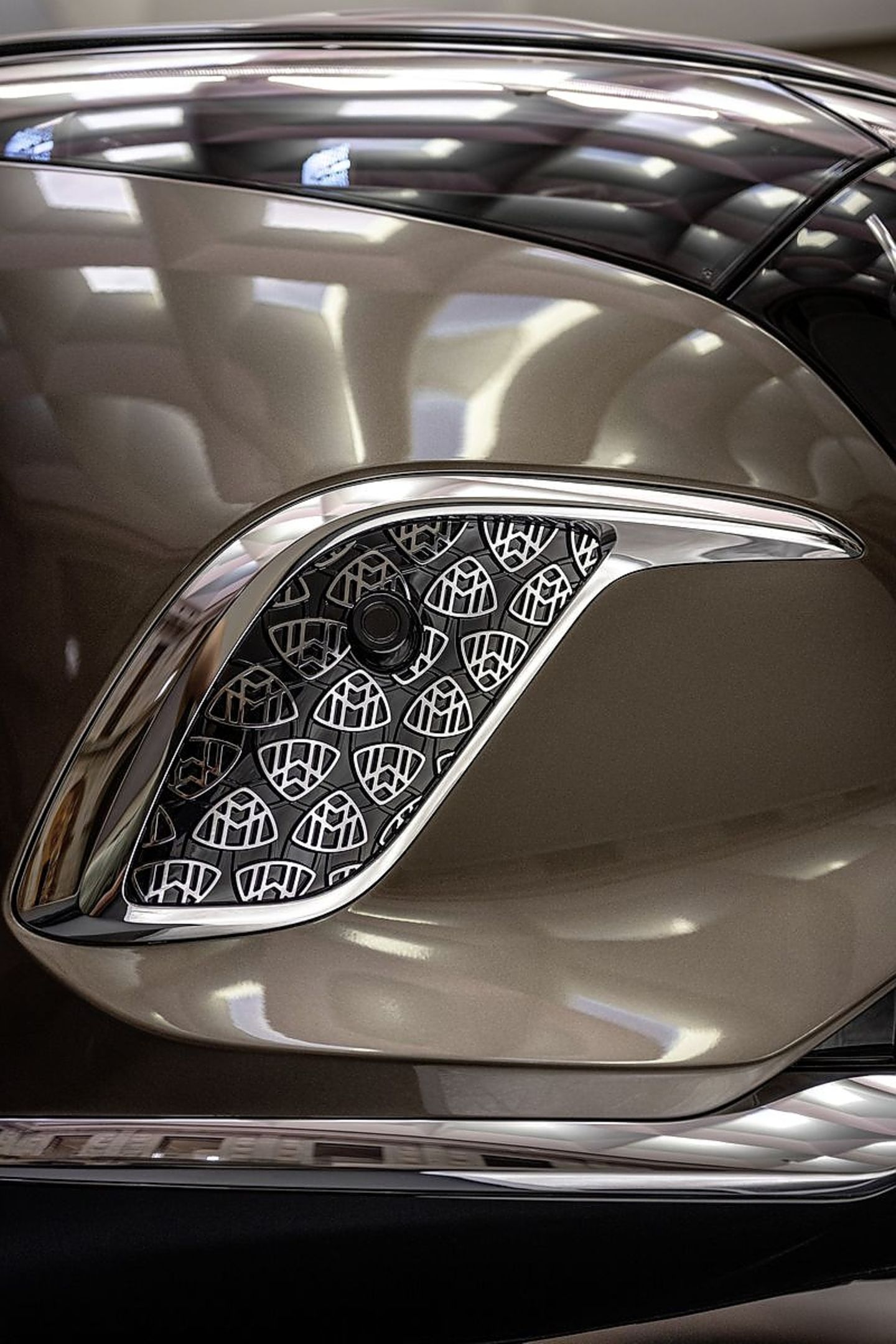 Mercedes-Maybach EQS 680 SUV