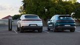 Modellpflege 2023 Porsche Cayenne (rechts) und Cayenne E-Hybrid 
Coupé