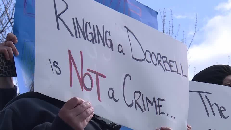 Video: Kansas City: Wut und Empörung nach Schüssen auf schwarzen Teenager