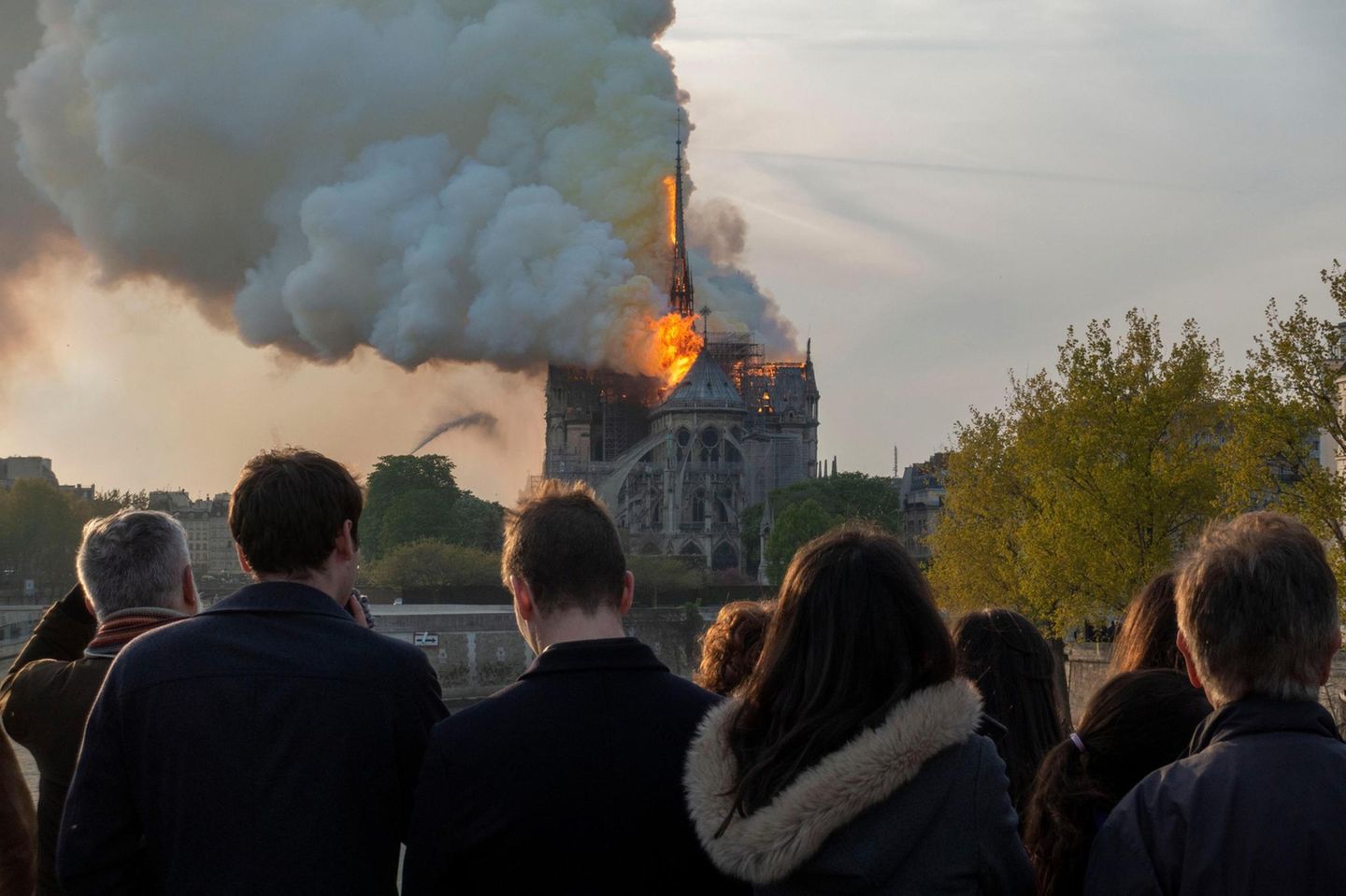 Notre-Dame in Flammen: Am 15. April 2019 entzündete sich das Feuer im Dachstuhl
