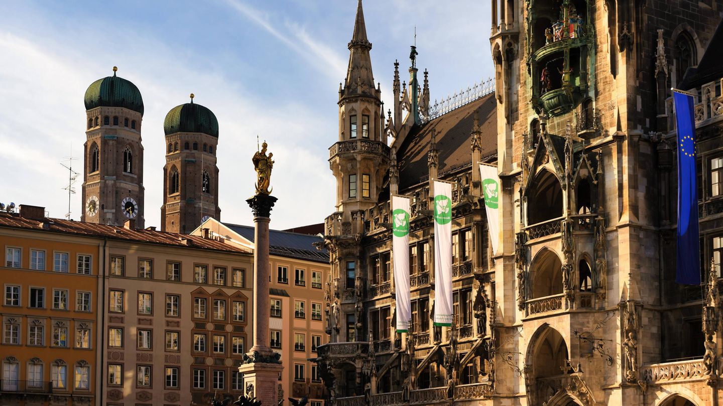 Platz acht: München, Deutschland Blick auf den Marienplatz in München