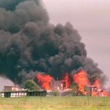 Das brennende Anwesen Mount Carmel von Sektenführer David Koresh