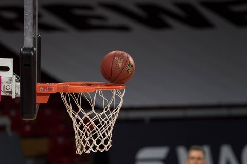 Transgender-Frau im Basketball