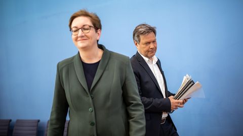 Bundesbauministerin Klara Geywitz (SPD) und Bundeswirtschaftsminister Robert Habeck (Bündnis 90/Die Grünen)
