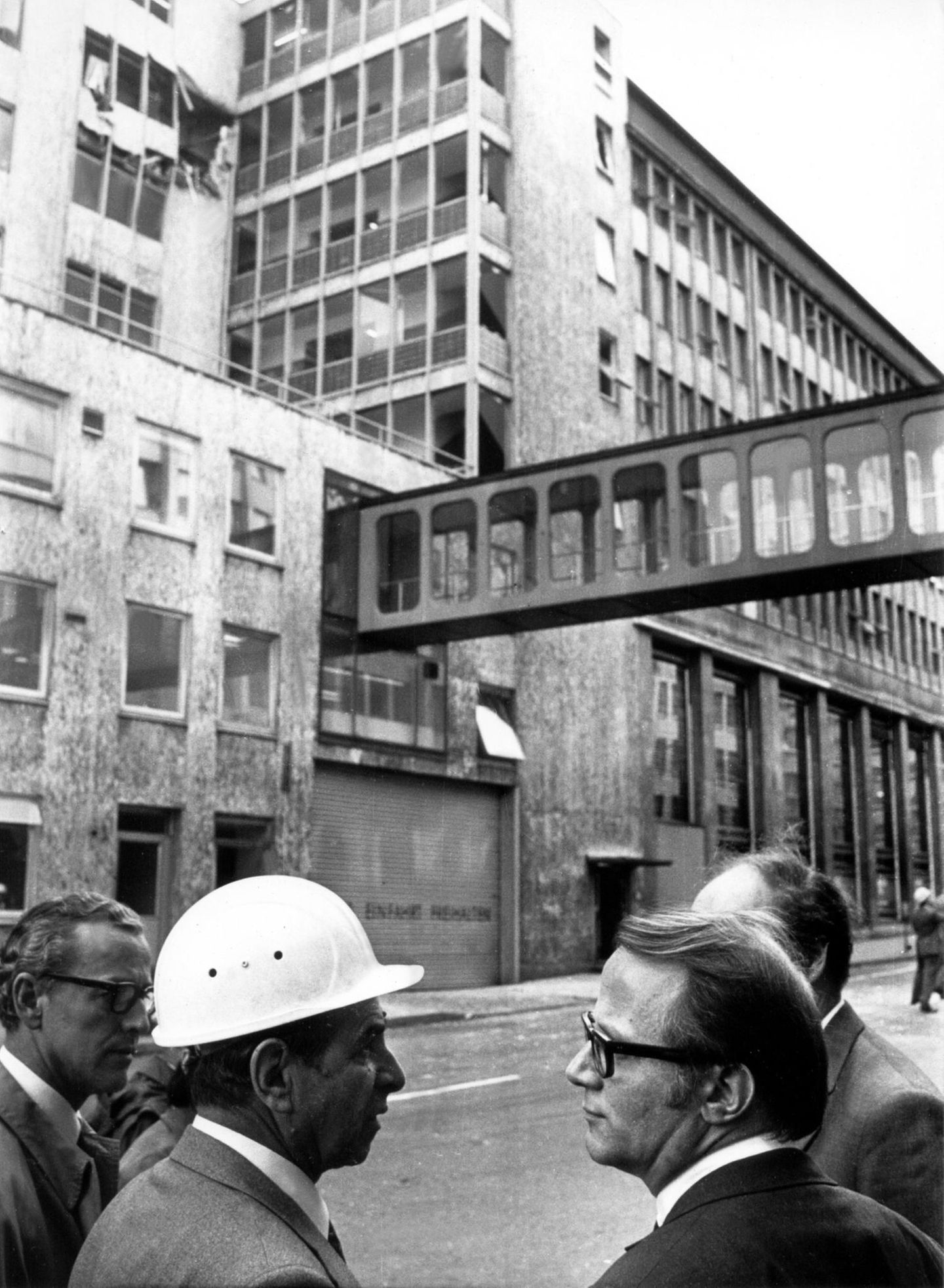 Drei Jahrzehnte des Terrors – die Geschichte der Roten Armee Fraktion in Bildern