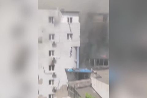 Video: Mehr als zwei Dutzend Tote bei Klinikbrand in Peking