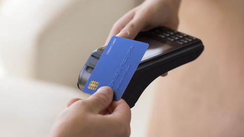 Bei manchen Anbietern gibt es Kreditkarten kostenlos