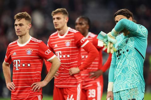 Lange Gesichter: Das 1:1 gegen Manchester City am Donnerstagabend reichte den Münchnern nicht für den Verbleib in der Königsklasse