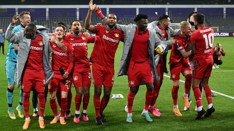 Bayer Leverkusen feiert Halbfinale