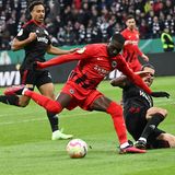 Kolo Muani  Der junge französische Angreifer (24 Jahre) ist einer der Aufsteiger der Saison. Bei Eintracht Frankfurt beeindruckt er durch seine Torgefährlichkeit, auf Muani ist einfach Verlass. Bei der WM in Katar kam der Nationalspieler zu einigen Einsätzen. Bisher hat er für die Eintracht wettbewerbsübergreifend 20 Treffer erzielt. Doch er ist nicht billig, auf 65 Millionen Euro taxiert die Website "transfermarkt.de" den Wert des Franzosen.