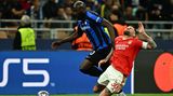 Romelu Lukaku  Man muss den belgischen Angreifer in die Kandidatenliste aufnehmen, auch wenn sein Ruhm mittlerweile etwas verblasst ist. Dennoch zählt er weiterhin zu den gefährlichsten Torjägern Europas. Vor zwei Jahren kam er allerdings beim FC Chelsea mit dem damaligen Trainer Tuchel nicht zurecht. Dass Lukaku zu den Bayern wechselt, ist also eher unwahrscheinlich.