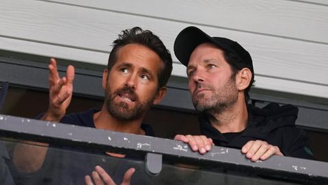 Ryan Reynolds Fußballklub AFC Wrexham feiert Aufstieg | STERN.de