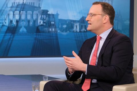 Anne Will und Jens Spahn
