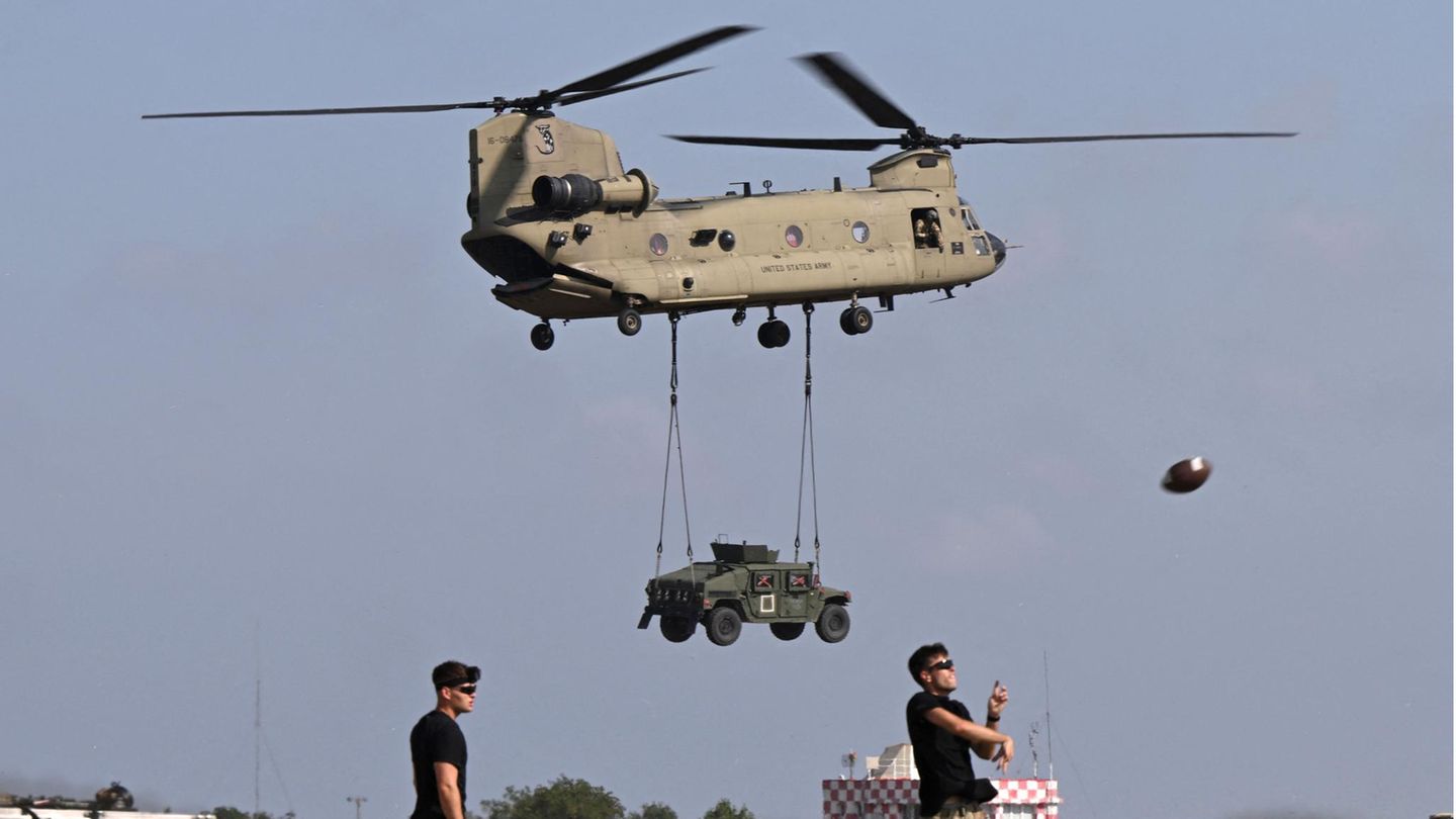 Ganz klarer Spitzenreiter bei den Militärausgaben bleiben die USA. Nach einem Anstieg um 0,7 Prozent landeten sie bei Ausgaben in Höhe von 877 Milliarden Dollar (800 Mrd. Euro), darunter 19,9 Milliarden an Militärhilfe für die Ukraine.