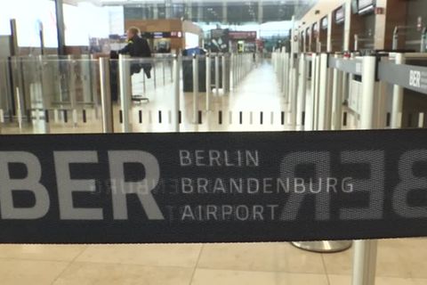 Video: Verdi-Warnstreik an Flughäfen Berlin und Hamburg