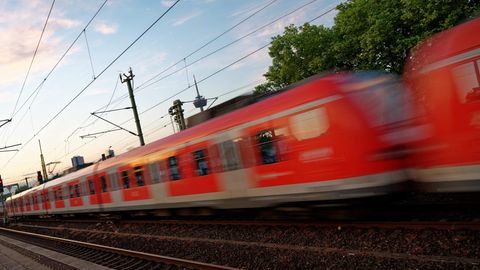 Deutschlandticket: Ein S-Bahn-Zug in Köln