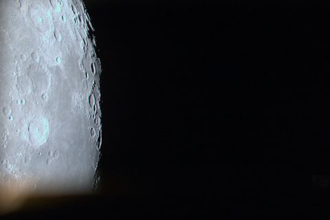 Die Mondoberfläche vom Landegerät der japanischen Hakuto-R Mission aus gesehen
