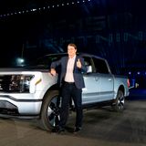 Jim Farley, CEO der Ford Motor Company, spricht bei einer Veranstaltung zur Vorstellung des neuen Fahrzeugs im Ford World Headquarter im Mai 2021. Seit dem Markstart ist es laut Unternehmensangaben der meistverkaufte Elektro-Pick-up in den USA.