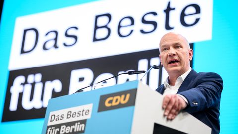 Kai Wegner (CDU) spricht beim Landesparteitag der Berliner CDU