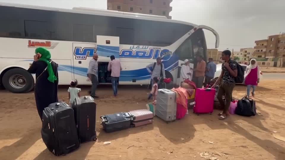 Video: Flüchtende berichten von gefährlicher Lage in Khartum Video: Flüchtende berichten von gefährlicher Lage in Khartum