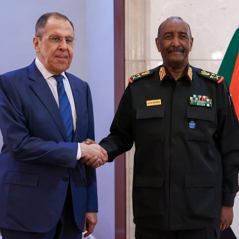 Im Februar traf sich Russlands Außenminister Lawrow in Khartum mit dem sudanesischen Militärmachthaber Abdel Fattah al-Burhan