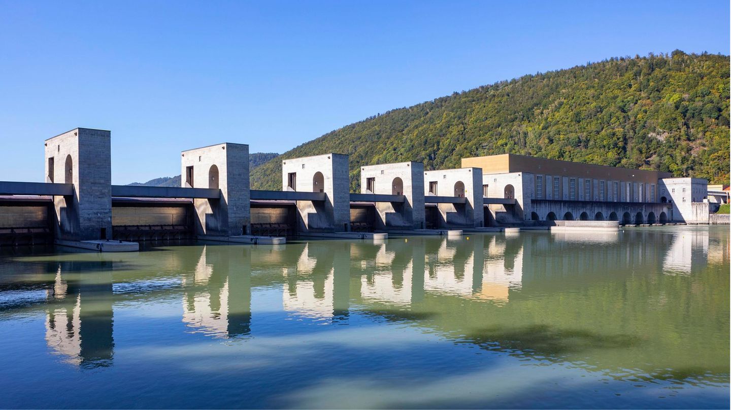 Stauwehr Donaukraftwerk Oberösterreich