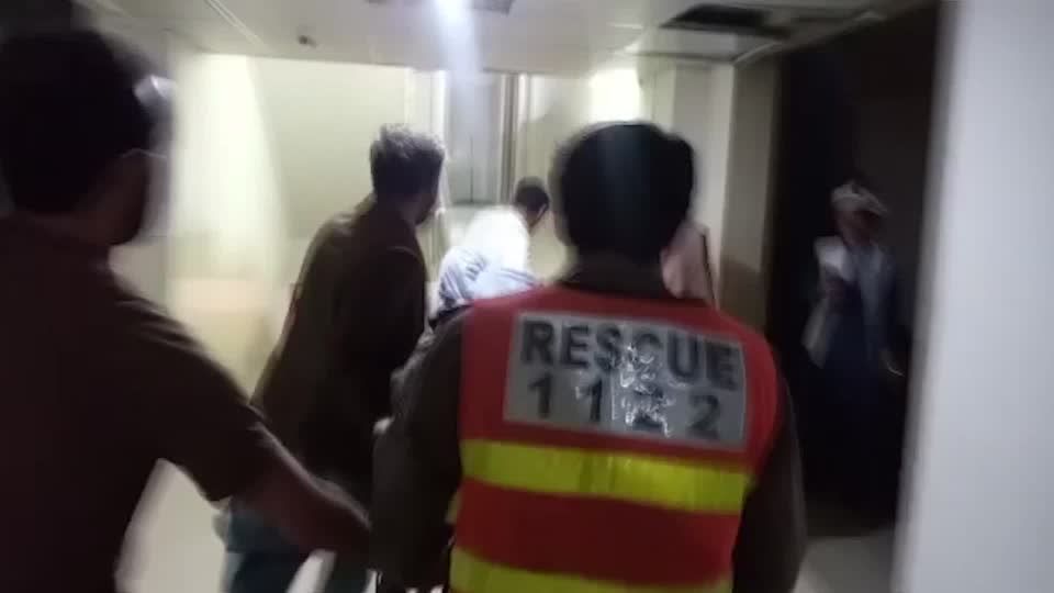 Video: Pakistan: Mehrere Tote bei Explosionen in Anti-Terror-Büro