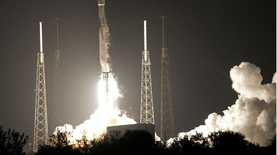  Eine Falcon 9-Rakete des US-Raumfahrtunternehmens SpaceX brachte "Hakuto-R" zum Mond