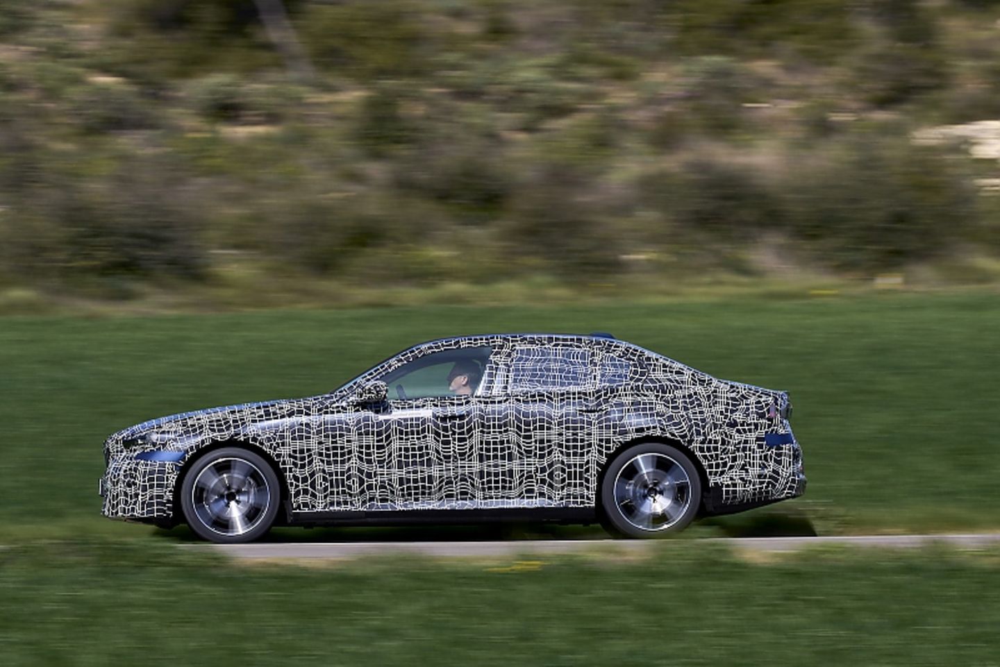 BMW_i5_Prototyp-9.JPG