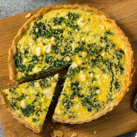 Der zukünftige König Charles hat's gern klassisch. Zu seiner Krönung am Samstag, den 6. Mai 2023, gibt's Quiche mit Spinat, Saubohnen und Cheddar. (Symbolbild)
