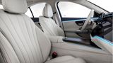 Neuvorstellung: Auch im Innenraum soll die Mercedes E-Klasse einen hohen Komfort bieten – unter anderem mit einer intelligenten Klimatisierung, einem zweistufigen Filtersystem und Sitzen mit Massagefunktion Auch im Innenraum soll die Mercedes E-Klasse einen hohen Komfort bieten – unter anderem mit einer intelligenten Klimatisierung, einem zweistufigen Filtersystem und Sitzen mit Massagefunktion