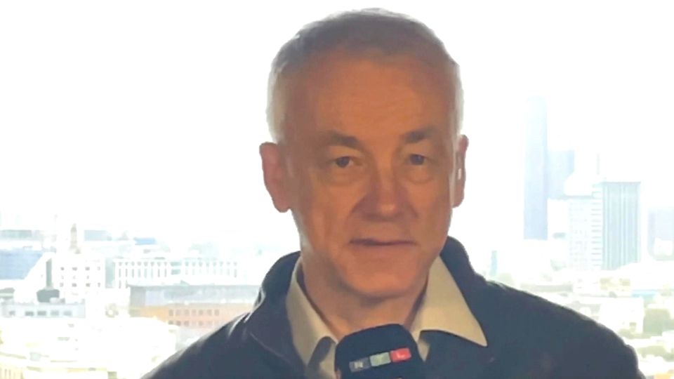 Bericht aus Moskau: "Nawalnys Anwälte befürchten etwas ganz anderes" – Reporter zu neuem Prozess in Russland