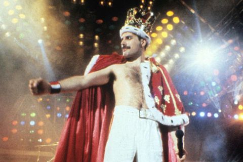 Queen-Sänger Freddie Mercury in Action – hier bei einem Auftritt 1986 in Mannheim