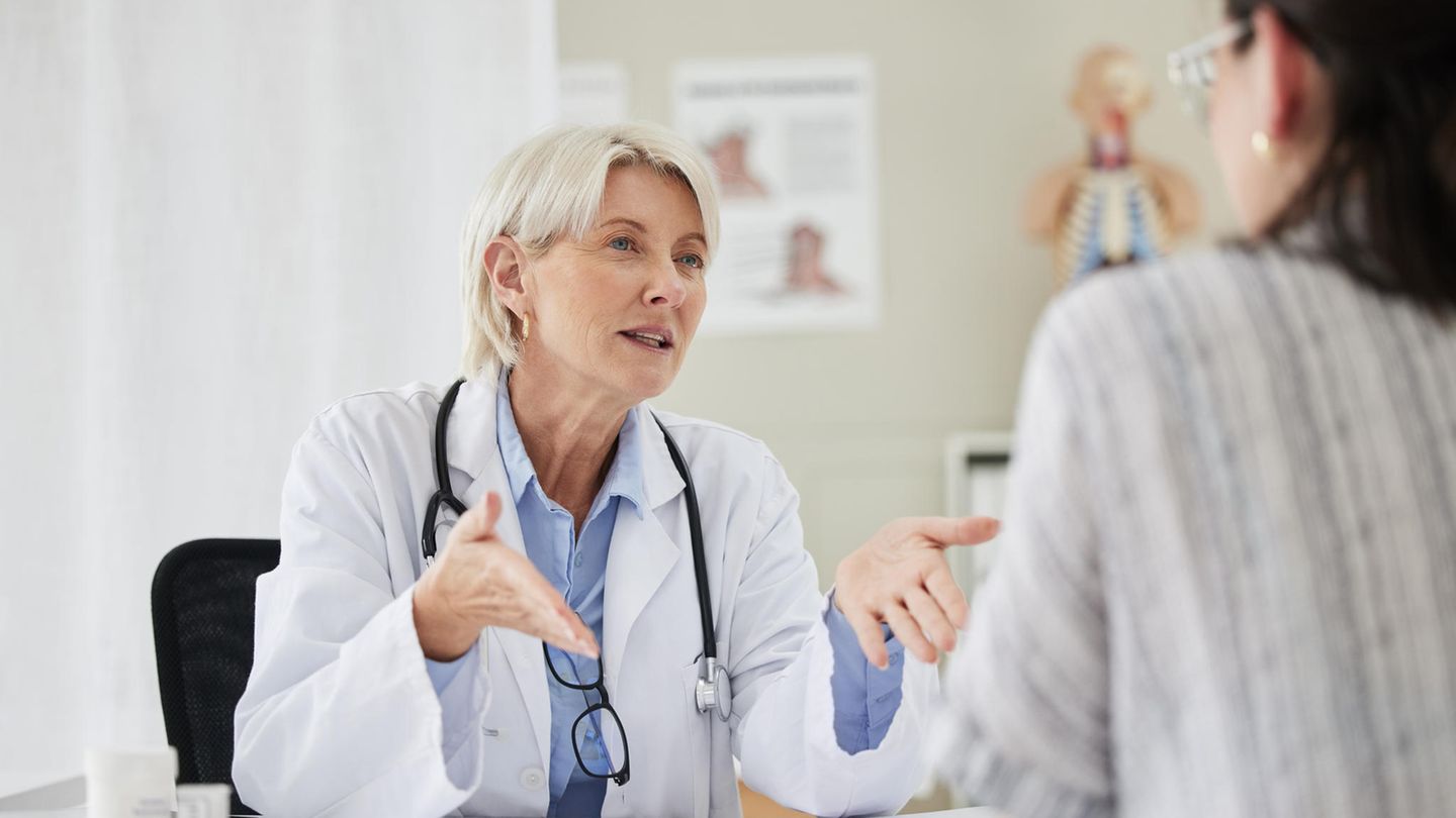 Gespräch beim Arzt
