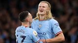 Der ebenfalls eingewechselte Phil Foden bereitete Haalands Treffer vor und gratulierte