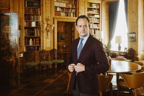 Thema Charles III.: Porträt von Alexander von Schönburg