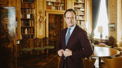 Thema Charles III.: Porträt von Alexander von Schönburg