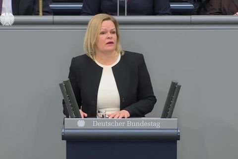 Video: Faeser und Heil werben für neues Einwanderungsgesetz