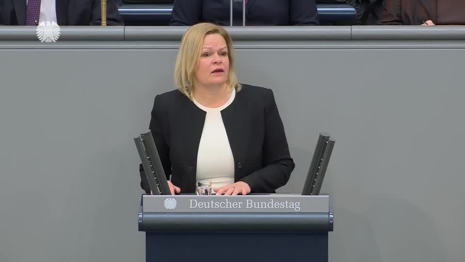 Video: Faeser und Heil werben für neues Einwanderungsgesetz