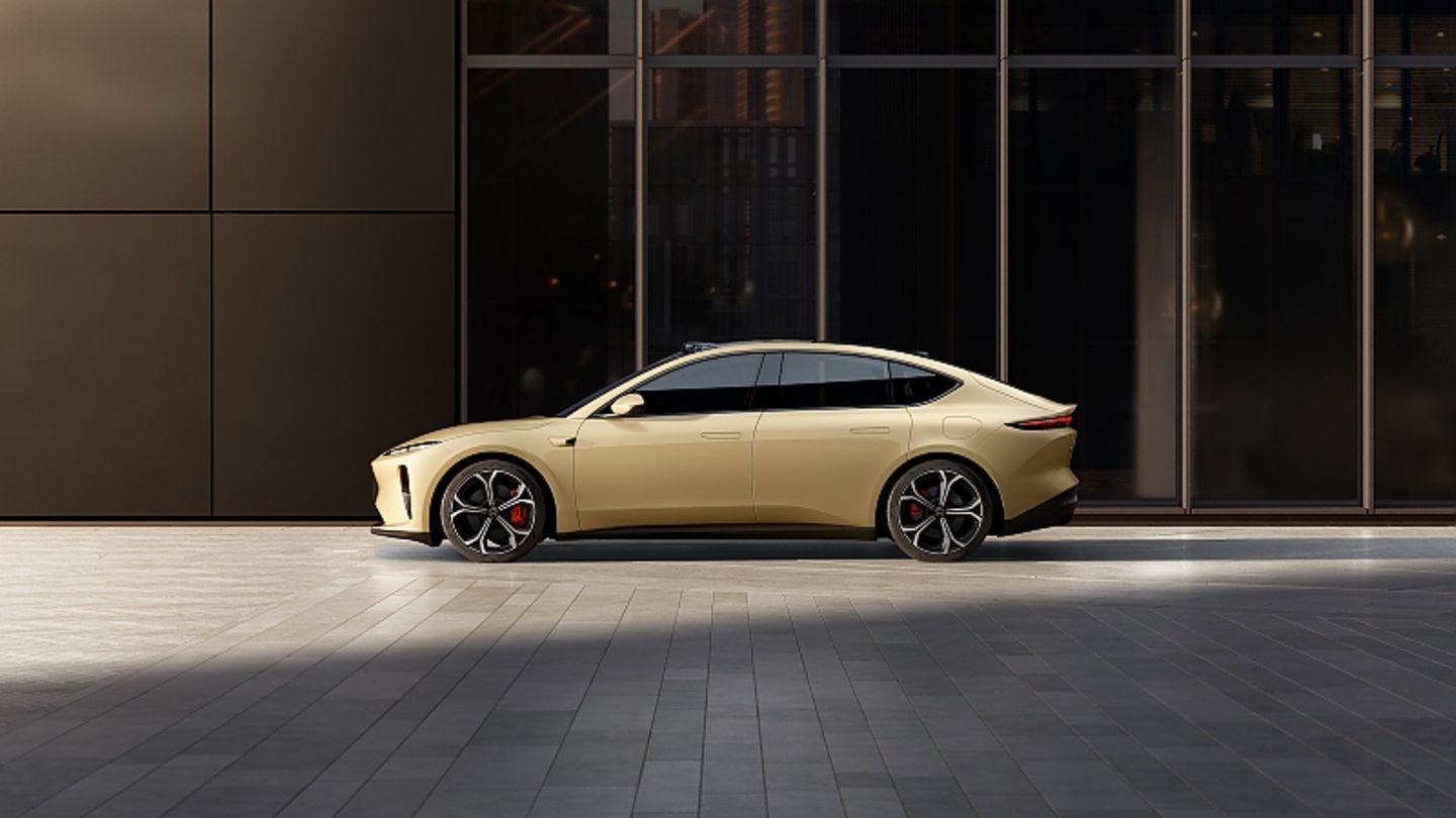 Nio ET5